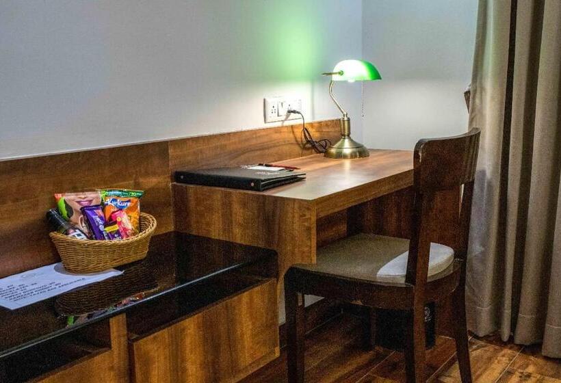 בית מלון כפרי Jade Square