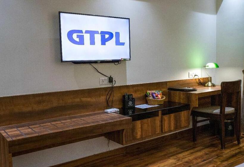 בית מלון כפרי Jade Square