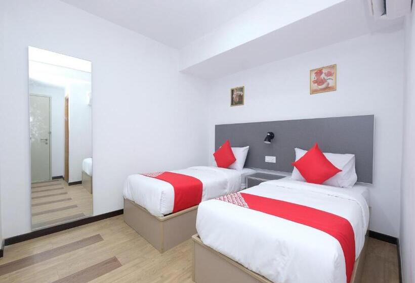 בית מלון כפרי Oyo 44043 First Garden