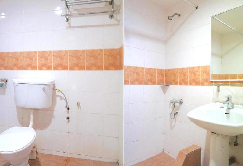 فندق Oyo 44051 Sunlight Inn