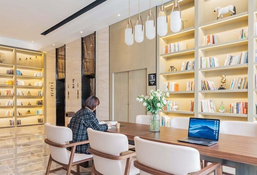 Atour Hotel Zibo Liuquan Road