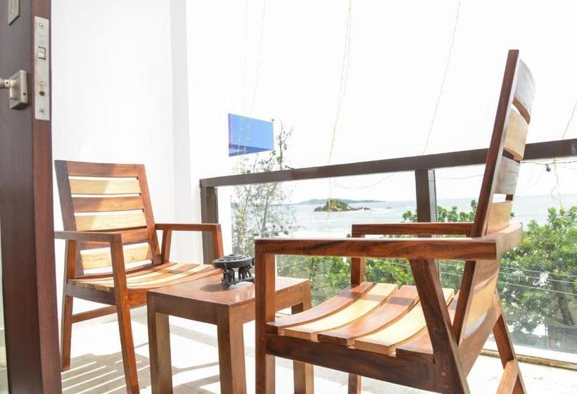 فندق Centhara Beach Weligama