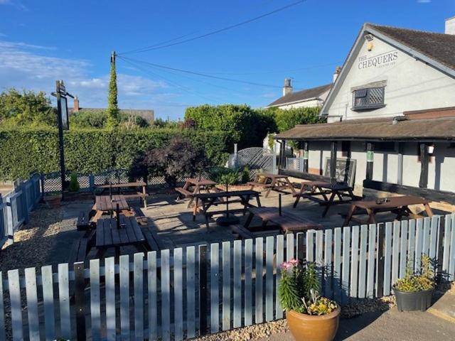 ホテル Chequers Country Inn