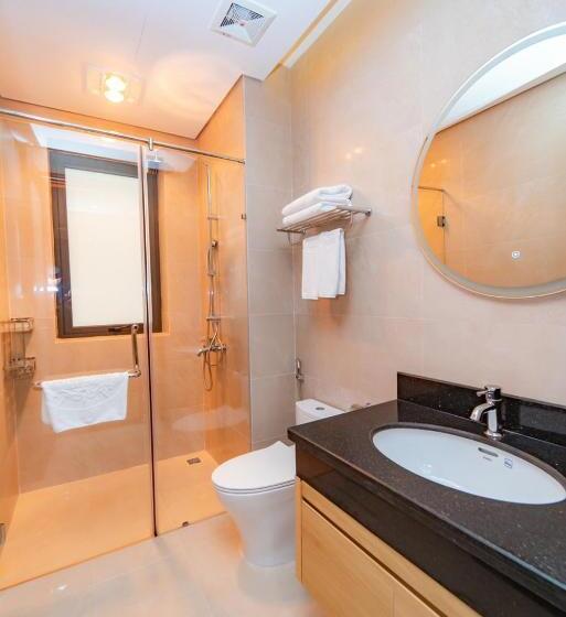 D Lioro Hotel & Resort