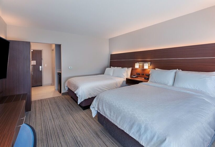 Отель Holiday Inn Express & Suites Parsons, An Ihg