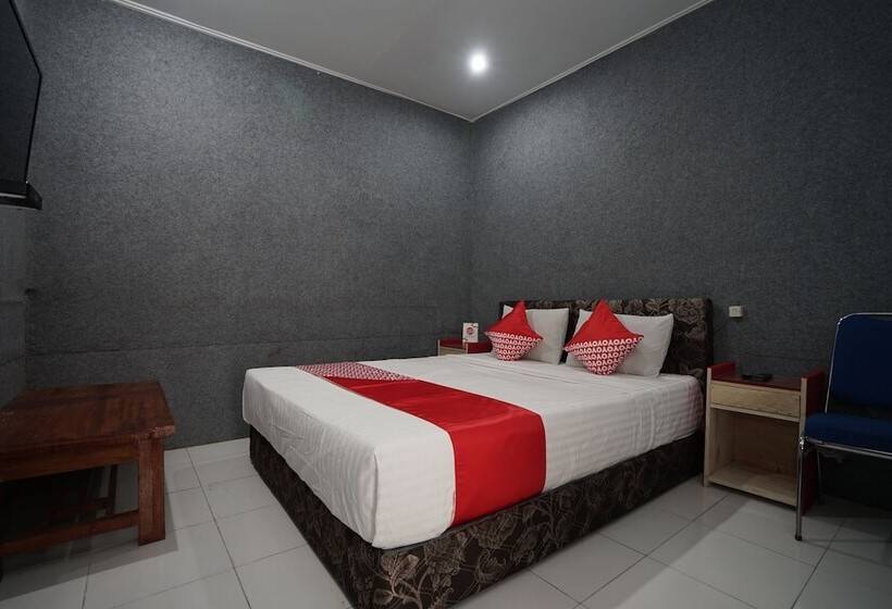 هتل Oyo 1315 Paris