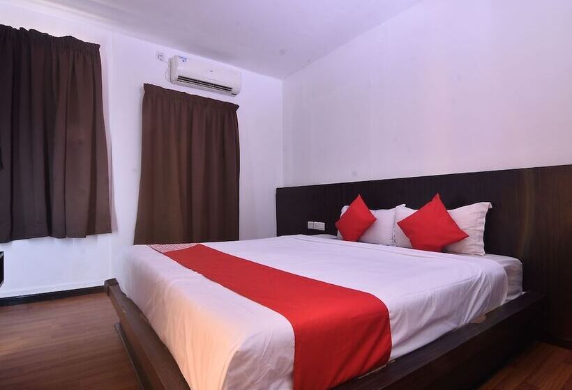 酒店 Oyo 43960 Laksamana Executive & Boutique