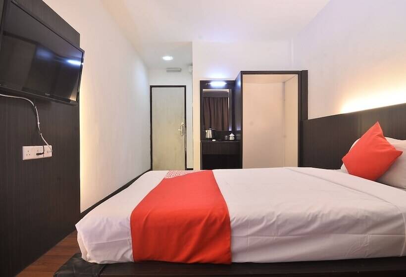 فندق Oyo 43960 Laksamana Executive & Boutique