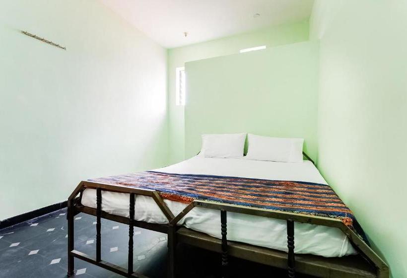 酒店 Spot On 46897 Saravana Stays