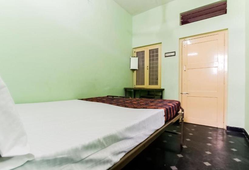 酒店 Spot On 46897 Saravana Stays