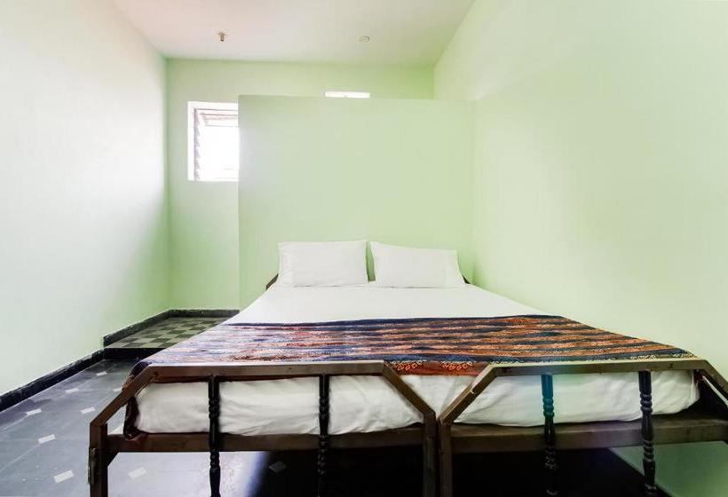 酒店 Spot On 46897 Saravana Stays