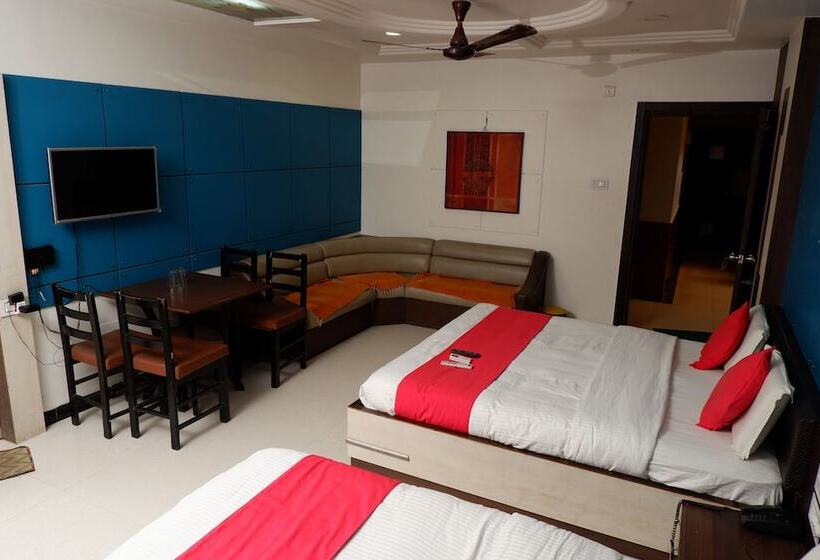 호텔 The City Palace Dwarka