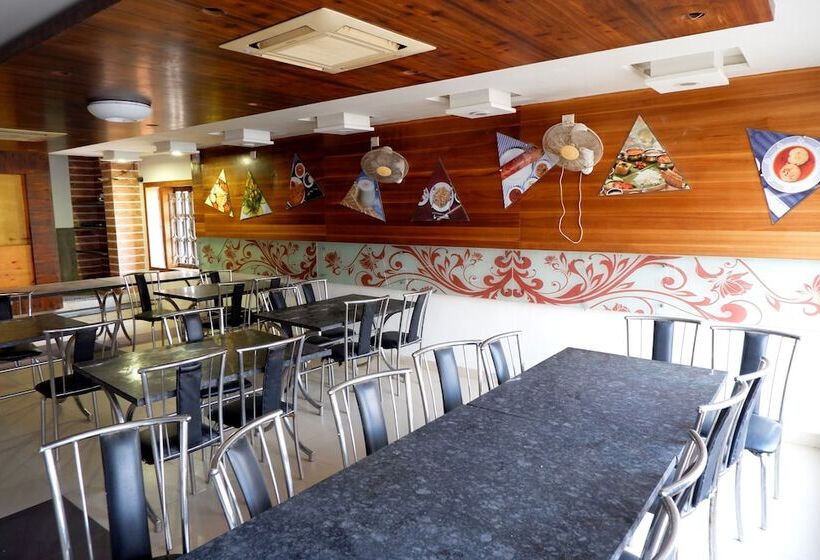 호텔 The City Palace Dwarka