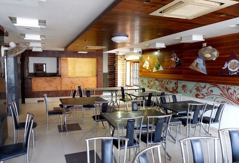 호텔 The City Palace Dwarka