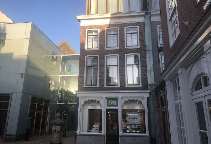 فندق The Collector