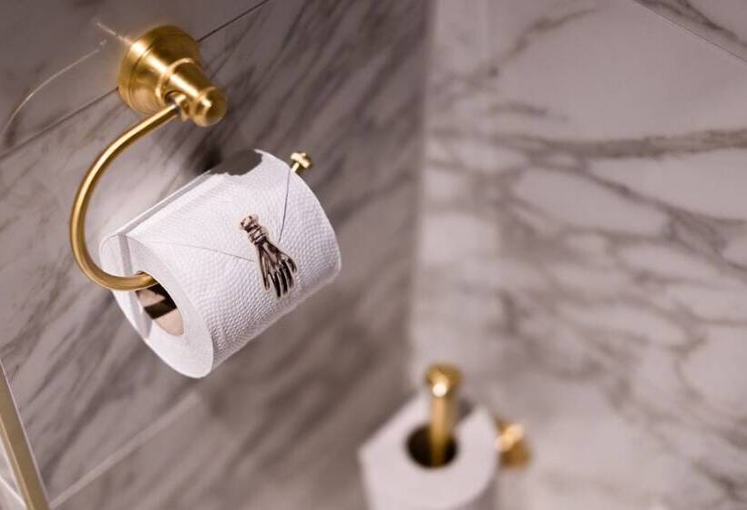 فندق The Collector