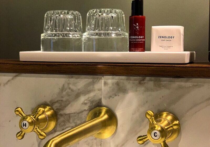 فندق The Collector