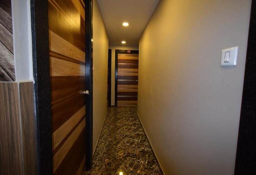 호텔 The Lake Palace