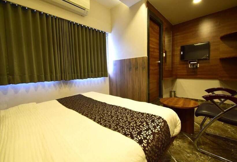 호텔 The Lake Palace