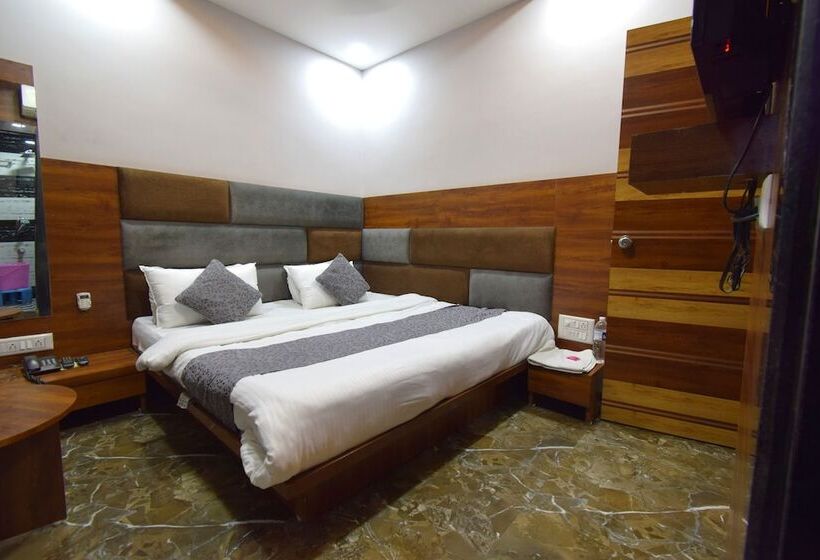 호텔 The Lake Palace