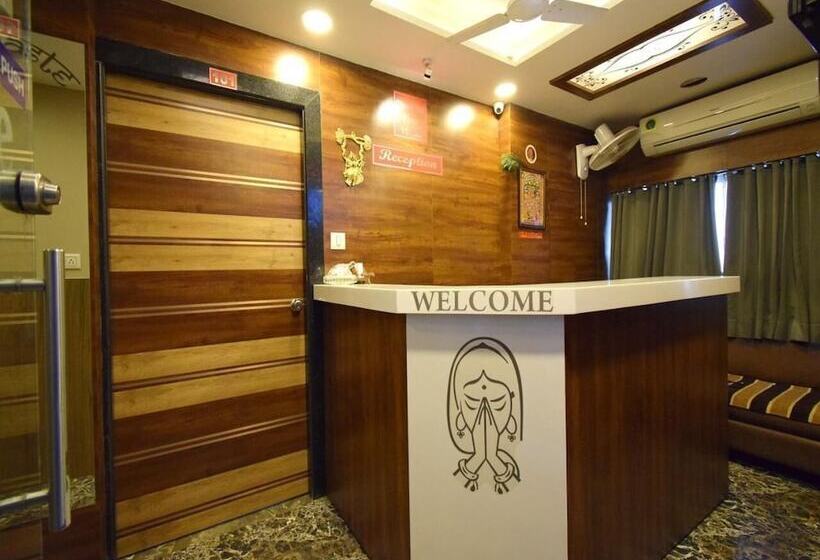 호텔 The Lake Palace