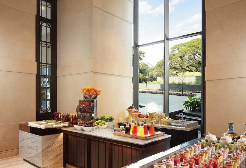 酒店 The Ritzcarlton, Pune