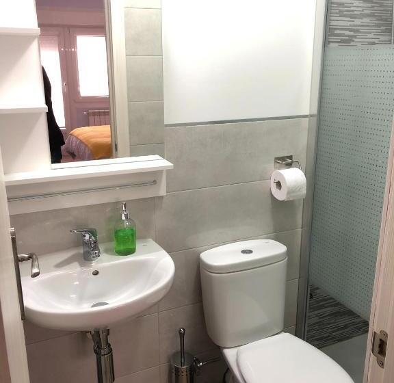 膳宿费 Alojamiento Hc