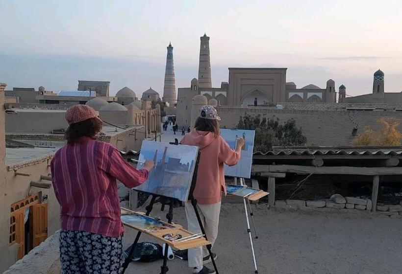 ペンション Guest House Khiva Boyjon Ota