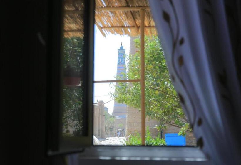 ペンション Guest House Khiva Boyjon Ota