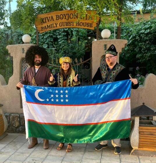 ペンション Guest House Khiva Boyjon Ota