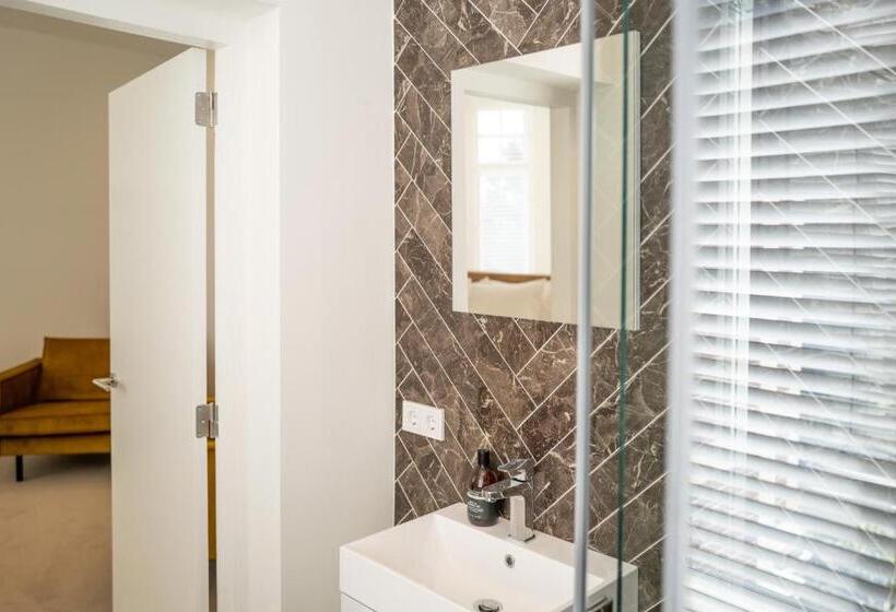 تختخواب و صبحانه Bella Vista