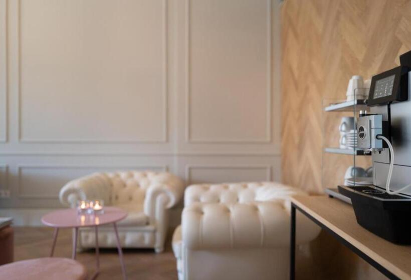 تختخواب و صبحانه Bella Vista