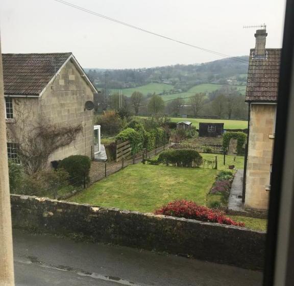 Bed and Breakfast Garstoncottage