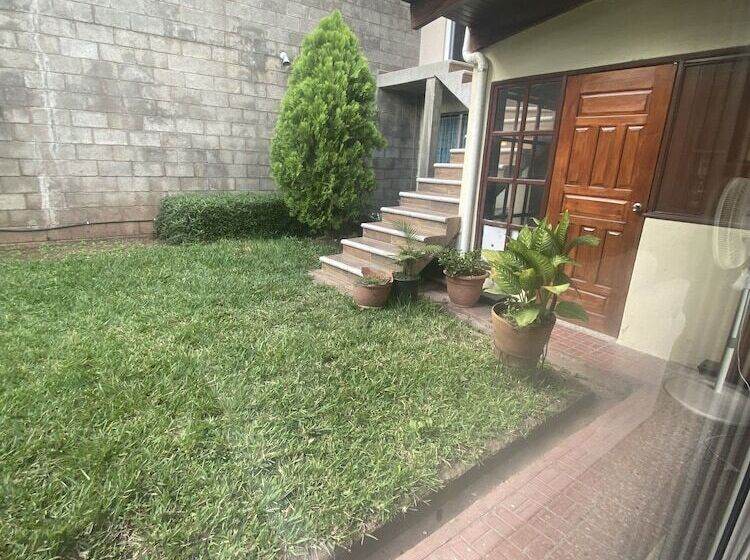 تختخواب و صبحانه Portal Los Castaños