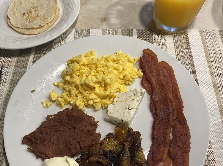 تختخواب و صبحانه Portal Los Castaños