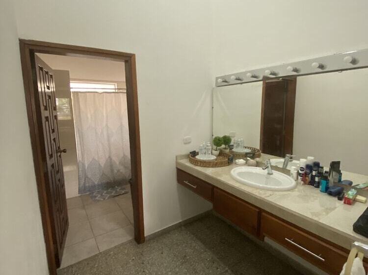 تختخواب و صبحانه Portal Los Castaños