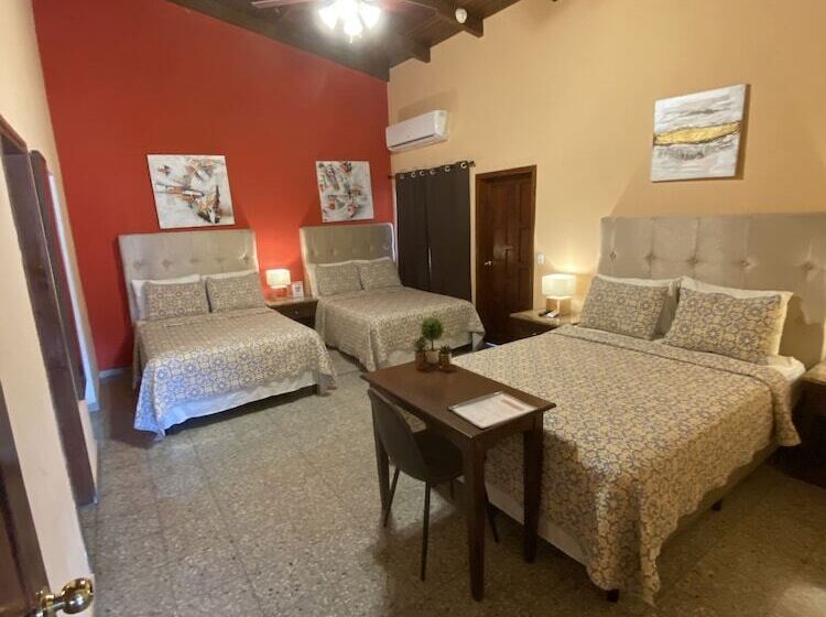 تختخواب و صبحانه Portal Los Castaños