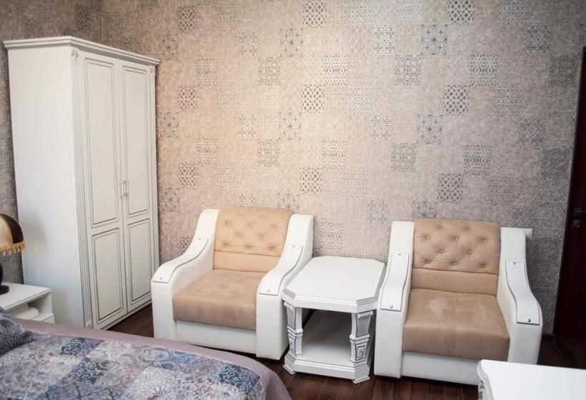 בית מלון כפרי Ahana