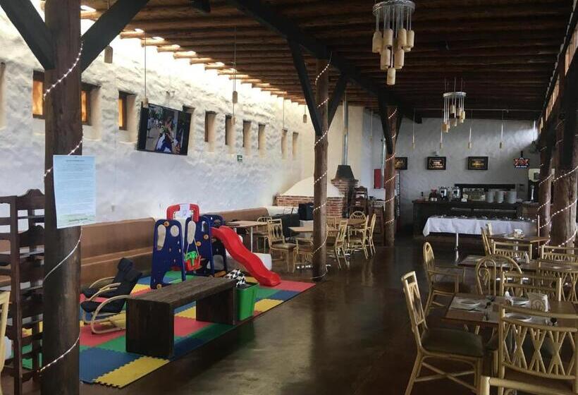 בית מלון כפרי Altavista