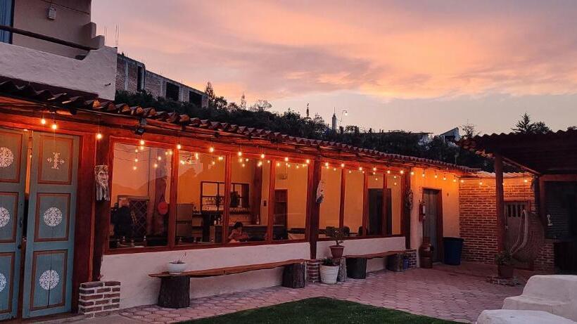 בית מלון כפרי Altavista