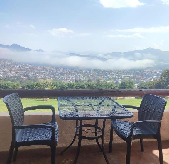 בית מלון כפרי Altavista