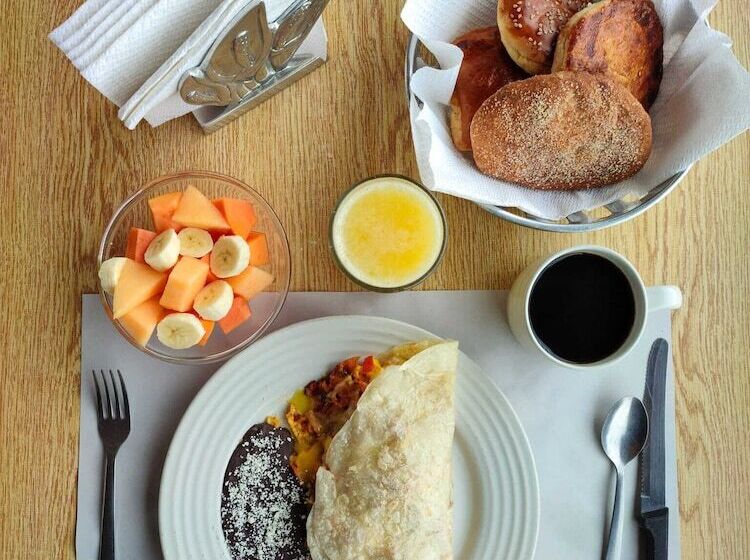 בית מלון כפרי Altavista