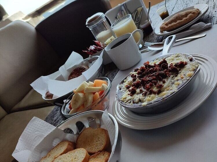 בית מלון כפרי Altavista