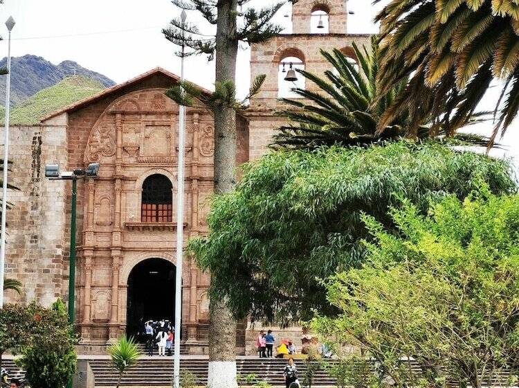 هتل Andes De Urubamba