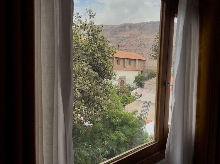 هتل Andes De Urubamba