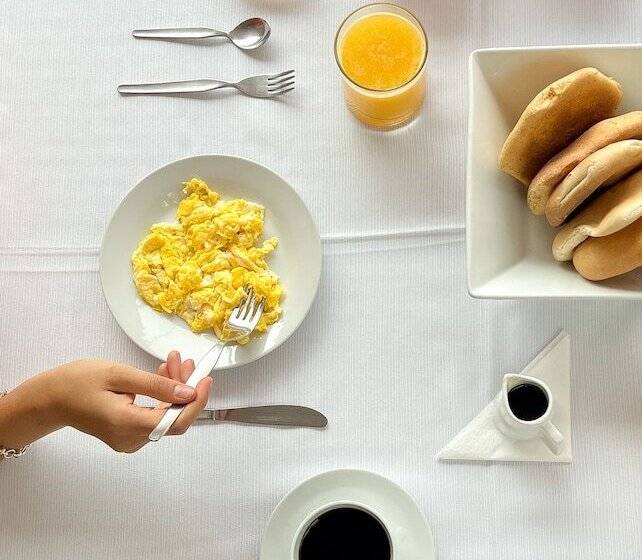 هتل Andes De Urubamba