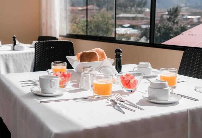 هتل Andes De Urubamba