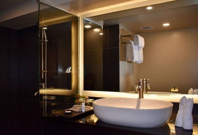 בית מלון כפרי Doulos Phos The Ship