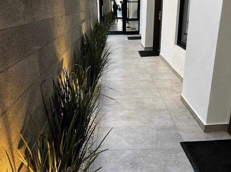 ホテル Madison Suites