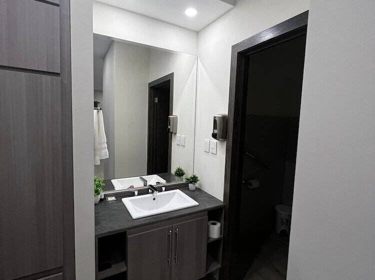 ホテル Madison Suites